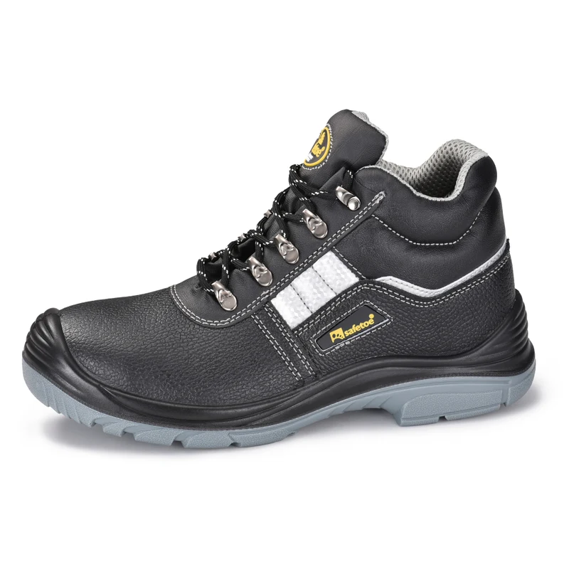 Safetoe construction safety boot with clear Safetoe branding